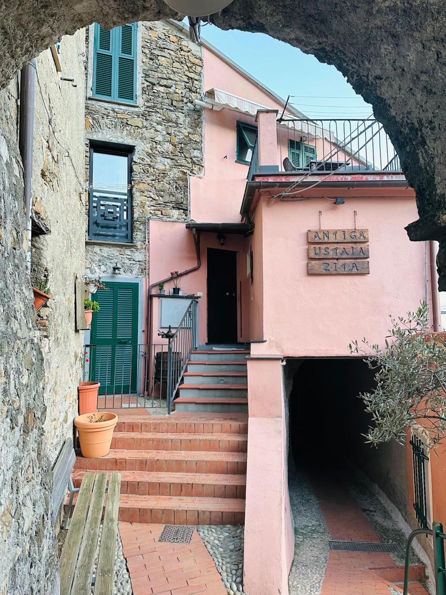 Tre Caravelle Apartment Леванто Екстериор снимка